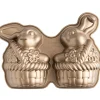 Nordic Ware Paashaas in Mandje Bakvorm